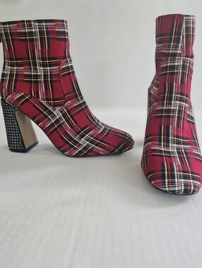 Betsey Johnson Blanche Red Plaid Boots Size 7 Back Zipper Rhinestone Heels